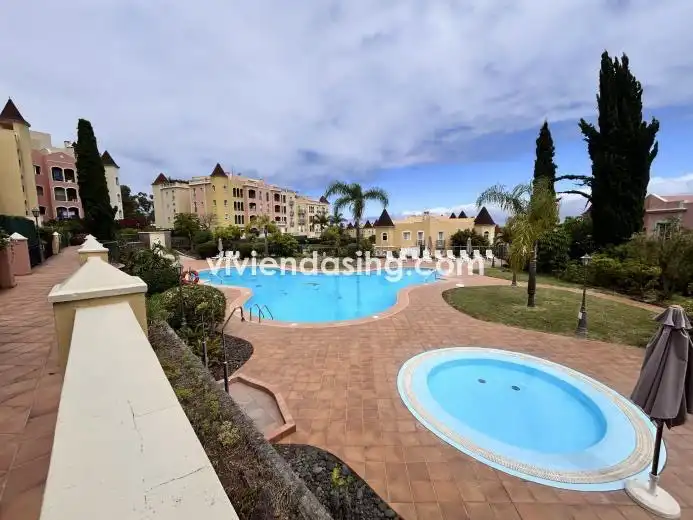 Vista exterior de Apartamento de alquiler en Santa Úrsula con Terraza, Amueblado y Horno
