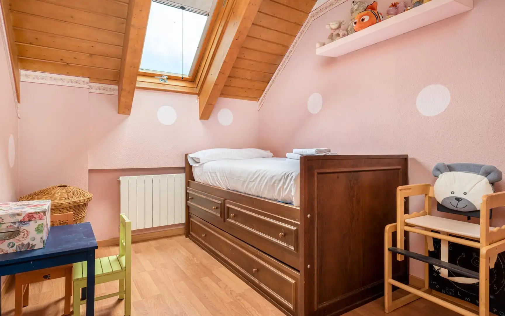Schlafzimmer von Dachboden zur Miete in Villanúa, Huesca