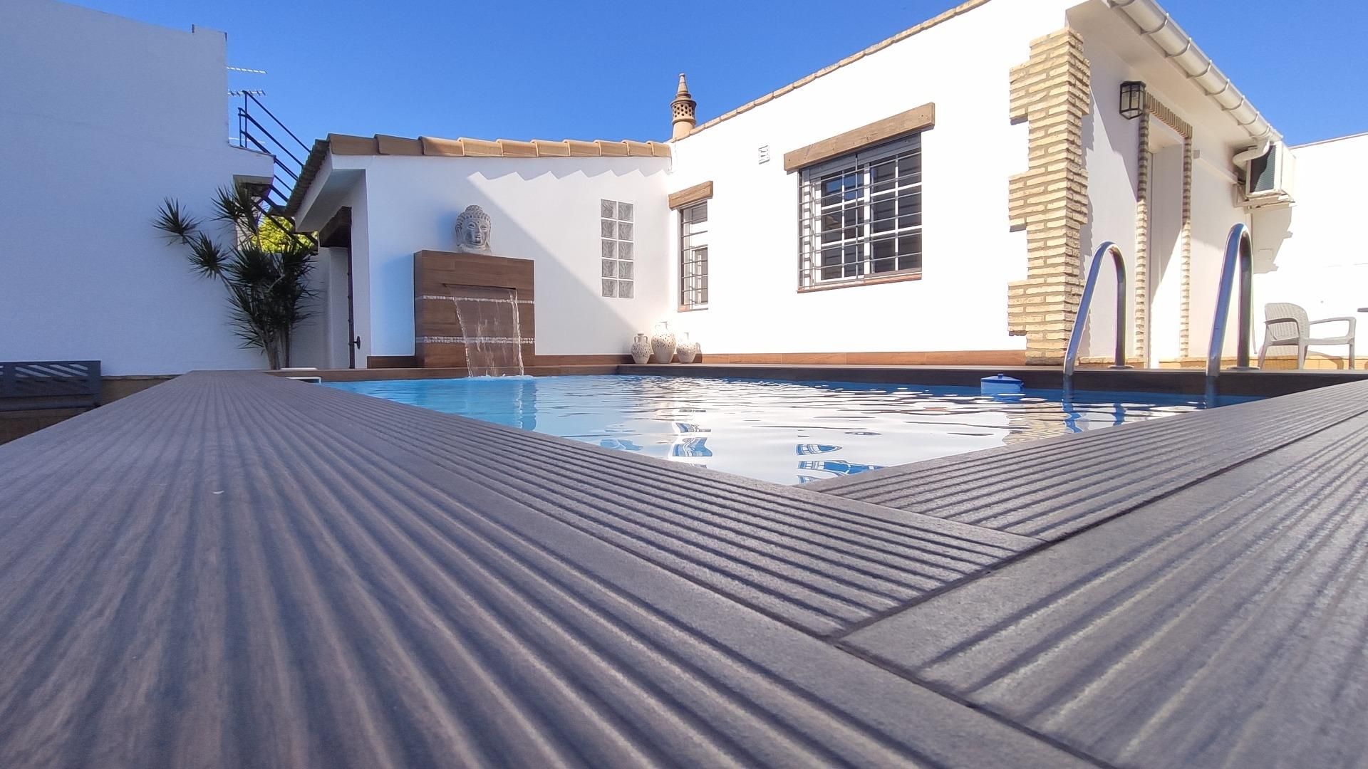 Swimming pool of House or chalet for sale in Gines  with Air Conditioner, Terrace and Storage room