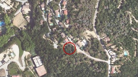 Terreno urbano de 1.700 m² en Òrrius con proyecto de parcelación para dos viviendas