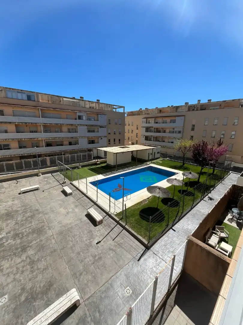 Swimming pool of Flat for rent in Cáceres Capital  with Air Conditioner, Heating and Parquet flooring