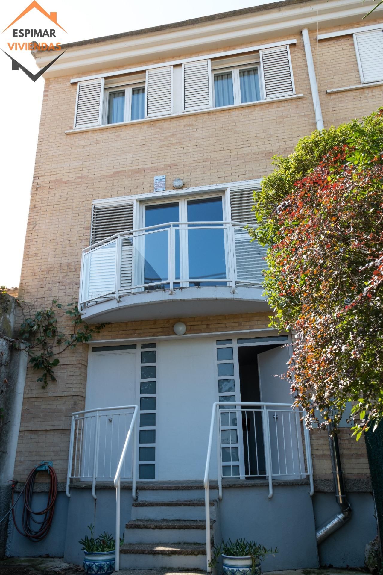 Terrassa de Casa adosada en venda en  Zaragoza Capital amb Aire condicionat, Jardí privat i Terrassa