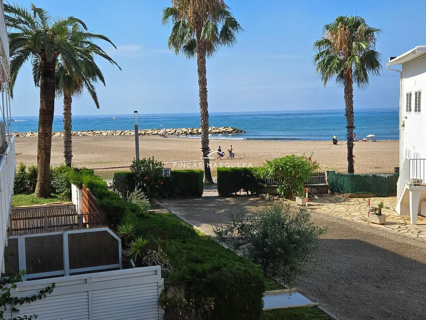 Vista exterior de Pis en venda en Cambrils amb Aire condicionat, Terrassa i Moblat