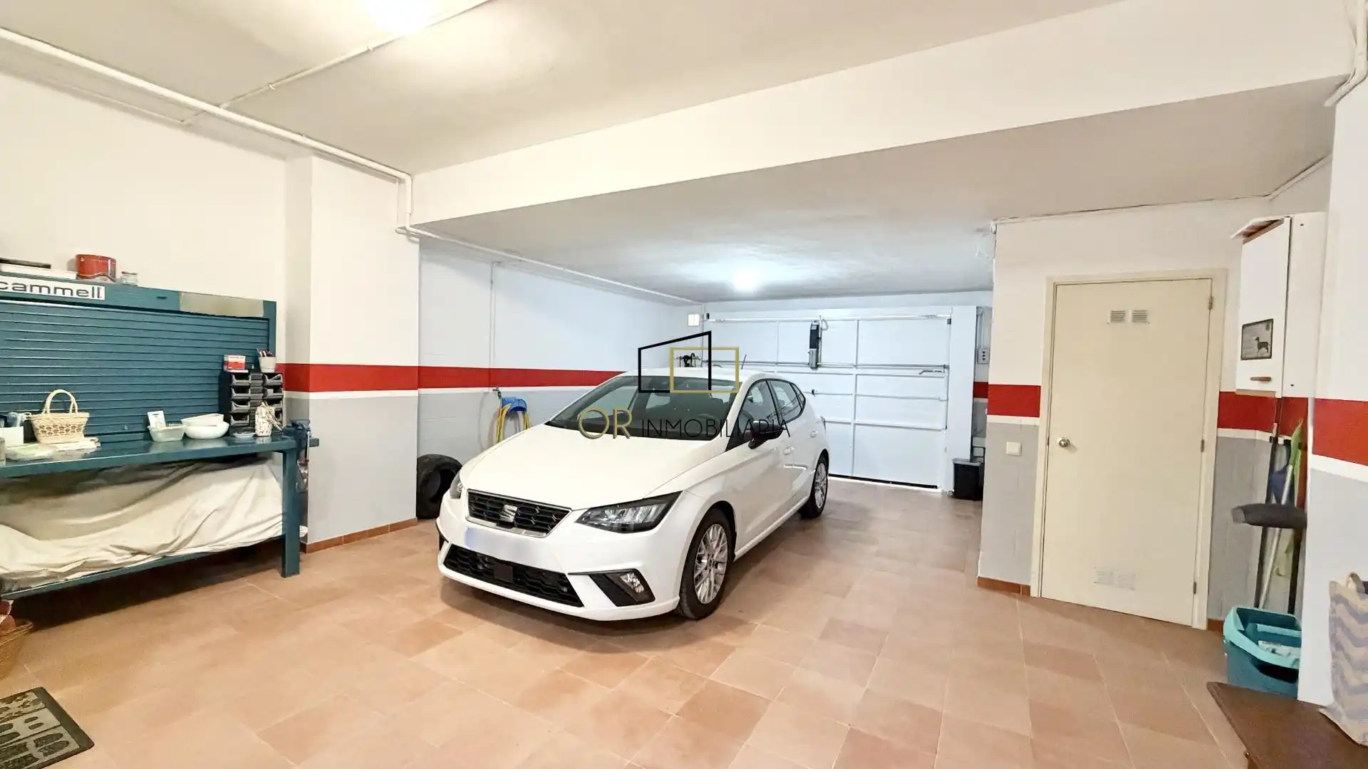 Aparcament de Casa o xalet en venda en Vilafranca del Penedès amb Aire condicionat, Calefacció i Jardí privat