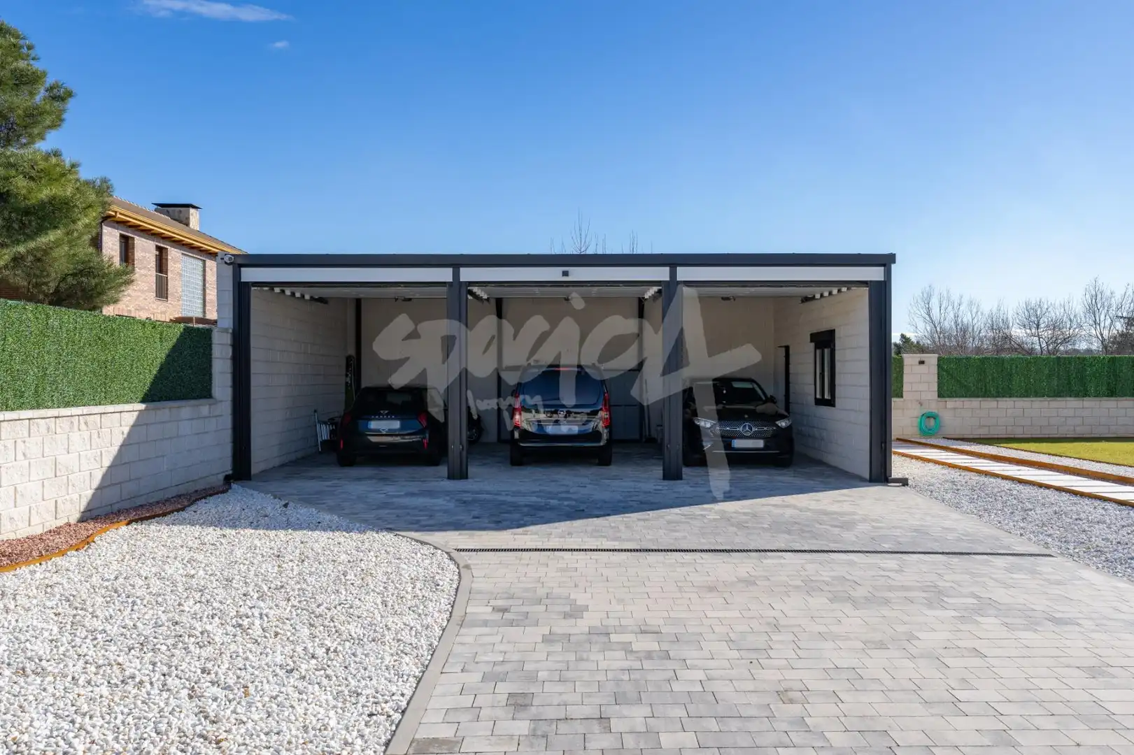 Aparcament de Casa o xalet en venda en Colmenarejo amb Calefacció, Jardí privat i Terrassa