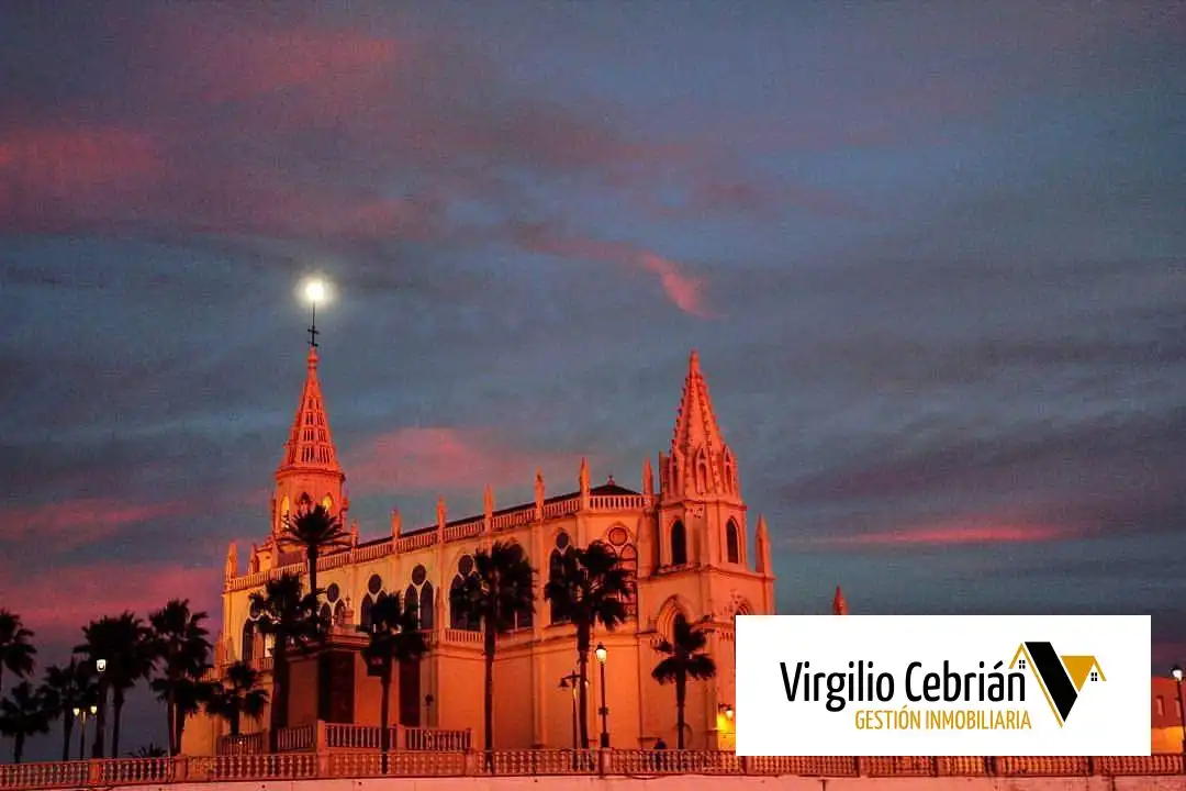 Vista exterior de Piso en venta en Chipiona con Aire acondicionado, Terraza y Piscina