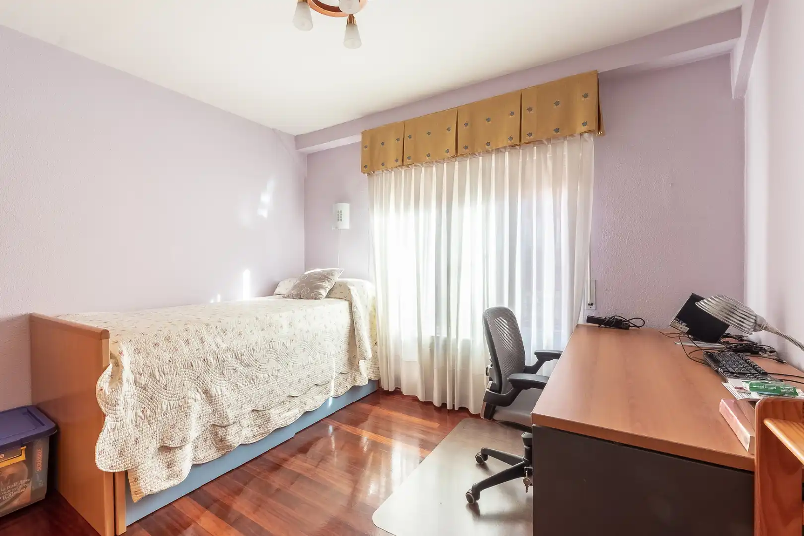 Habitación de Piso en venta en Bilbao  con Calefacción, Terraza y Amueblado