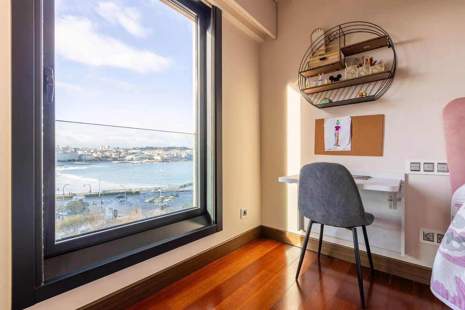 Terraza de Piso en venta en A Coruña Capital  con Calefacción, Jardín privado y Trastero