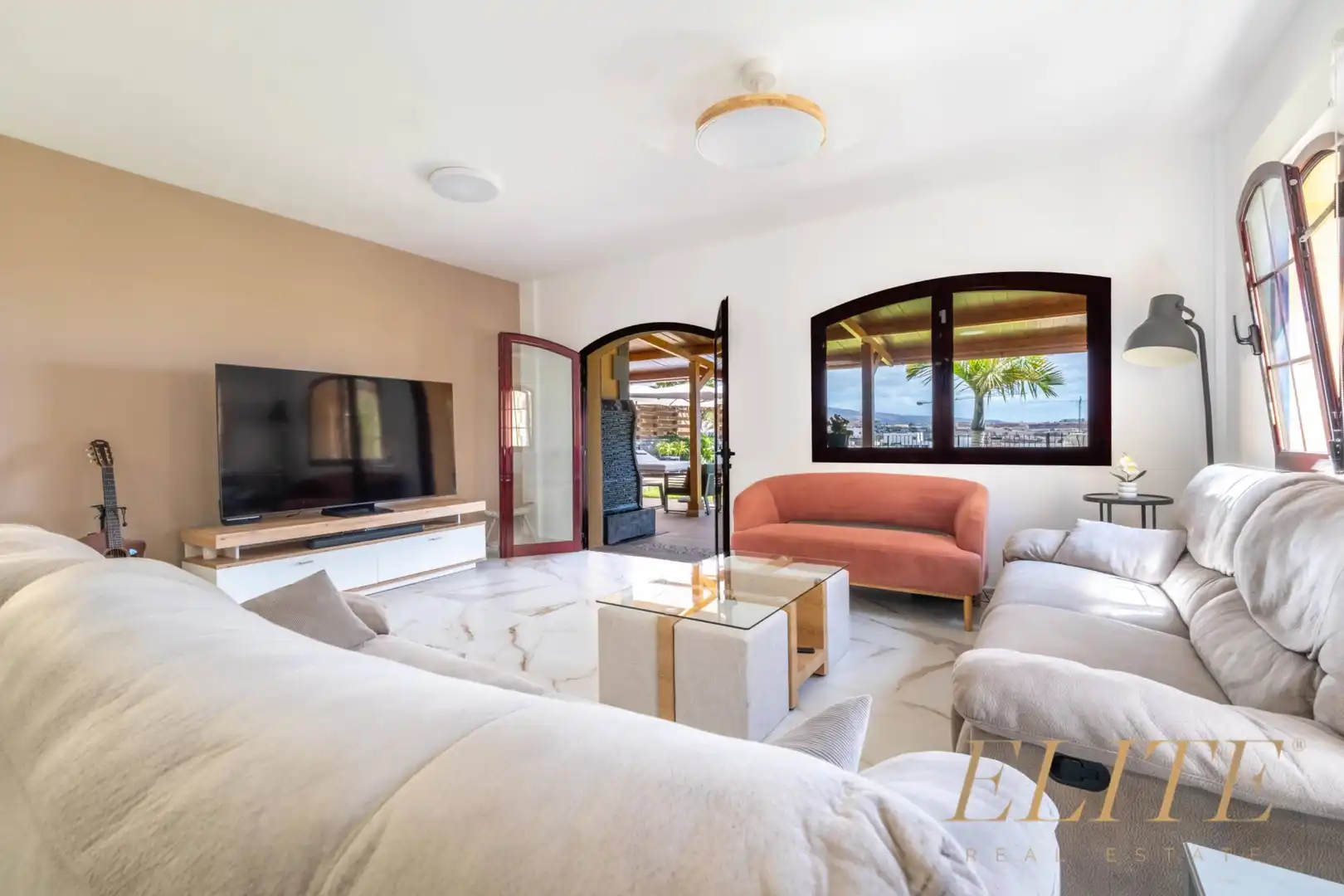 Sala d'estar de Casa o xalet en venda en Salobre Golf