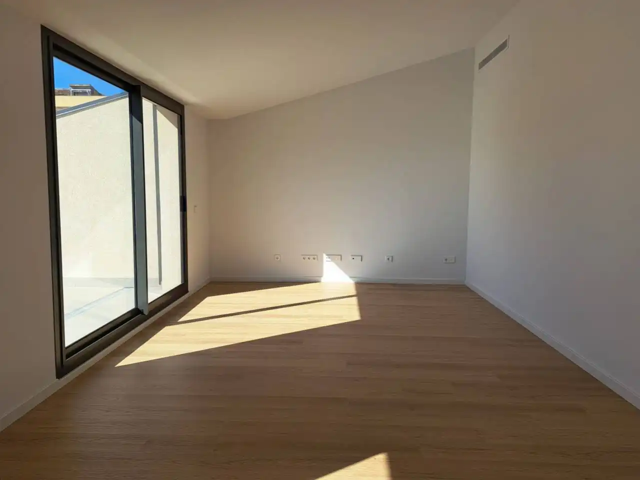 Habitación de Piso de alquiler en Sabadell con Aire acondicionado, Calefacción y Parquet