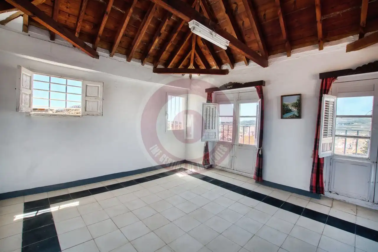 Sala d'estar de Casa o xalet en venda en Vélez-Málaga amb Jardí privat i Piscina