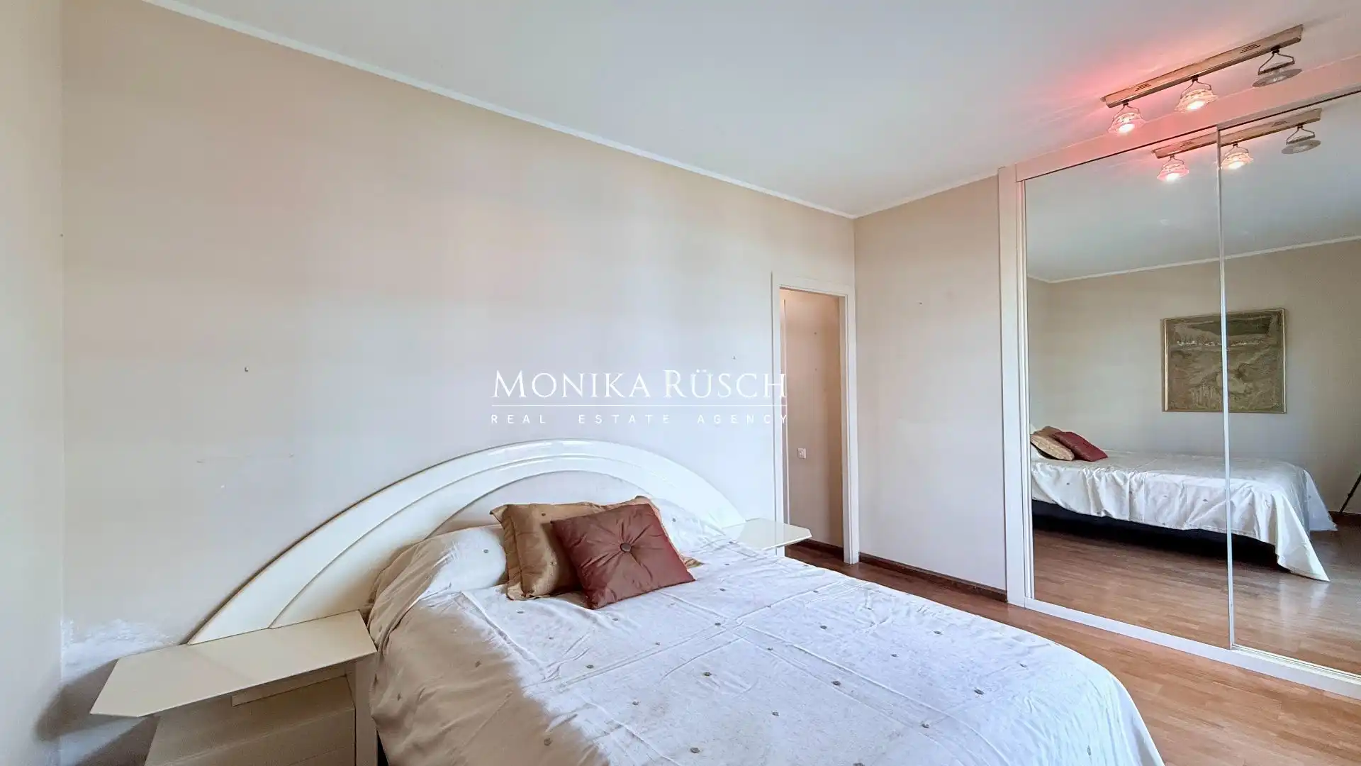 Habitación de Piso en venta en Barcelona con Calefacción, Terraza y Trastero