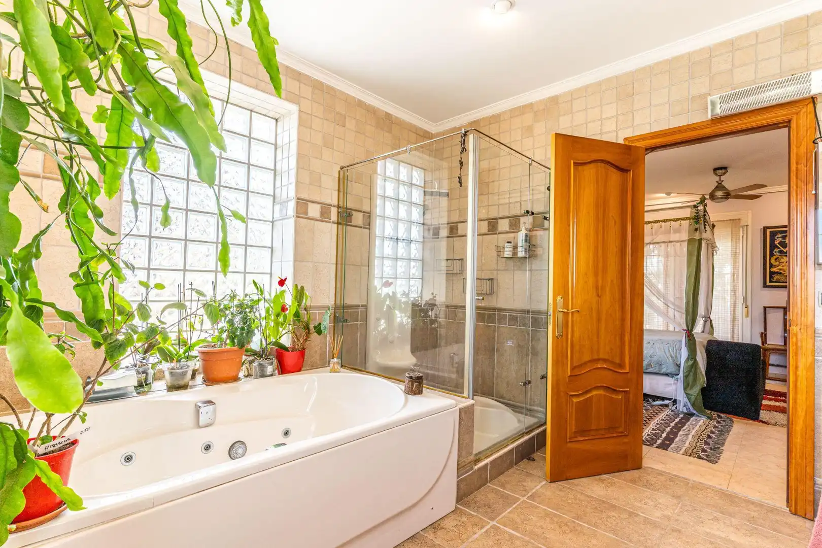Baño de Casa o chalet en venta en Fuente El Saz de Jarama con Aire acondicionado, Calefacción y Piscina