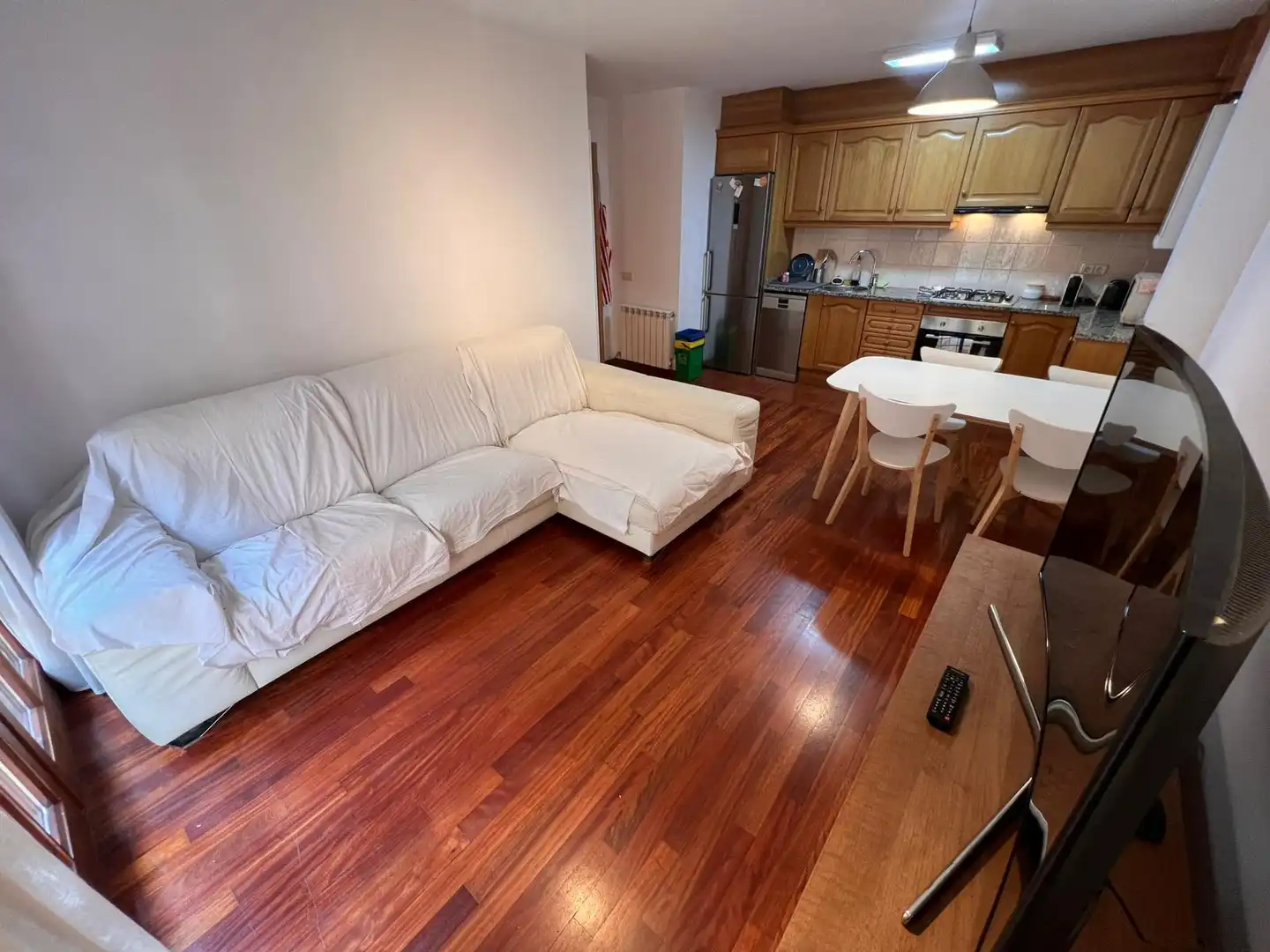 Sala de estar de Piso en venta en Camprodon con Calefacción, Parquet y Amueblado