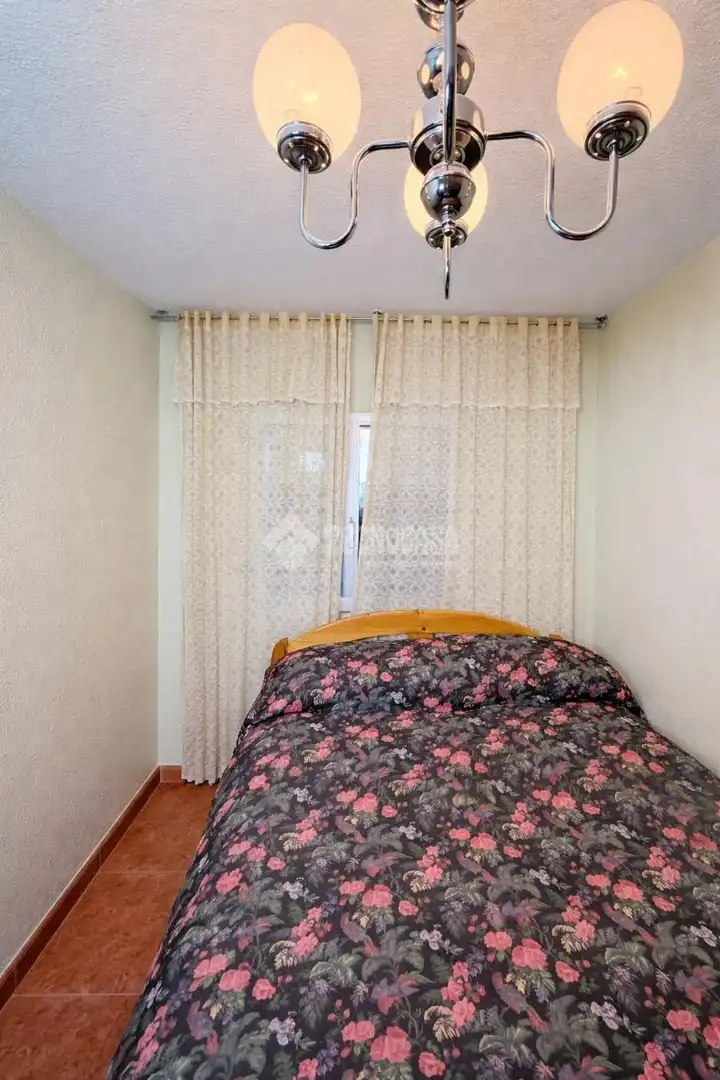 Habitación de Piso en venta en Madrid con Calefacción