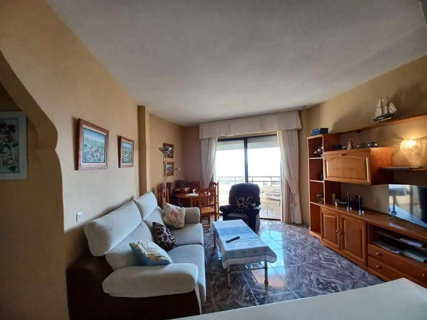 Sala de estar de Apartamento de alquiler en Torremolinos con Aire acondicionado, Calefacción y Terraza