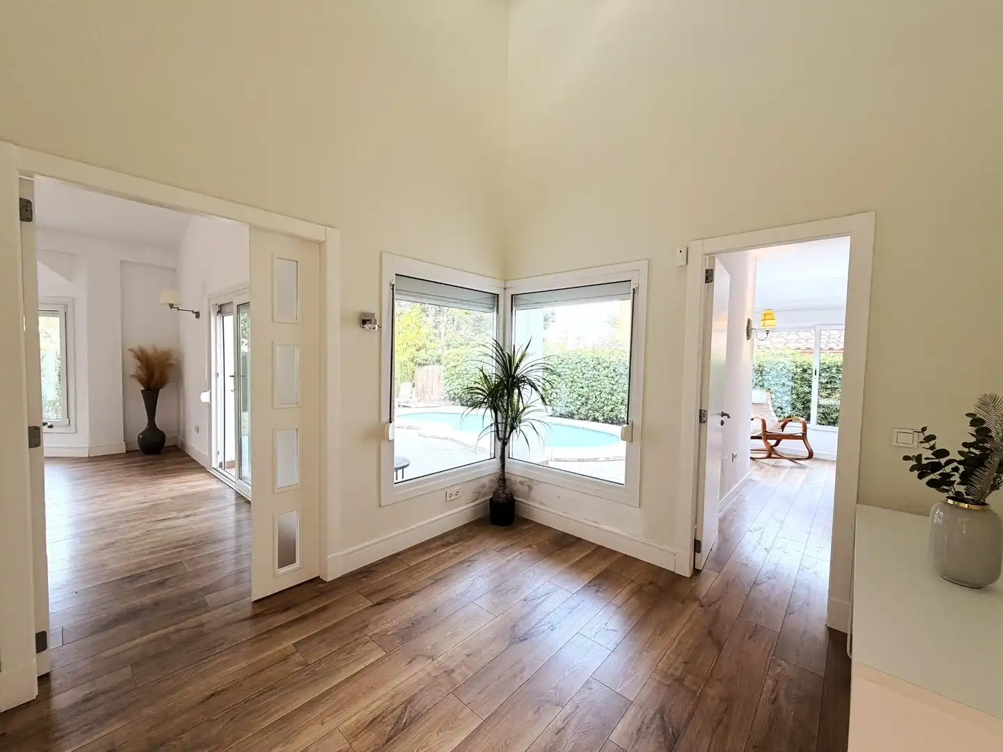 Villa avec piscine à vendre à Avenida SP-21 RESERVA HIGUERON, imagen 5