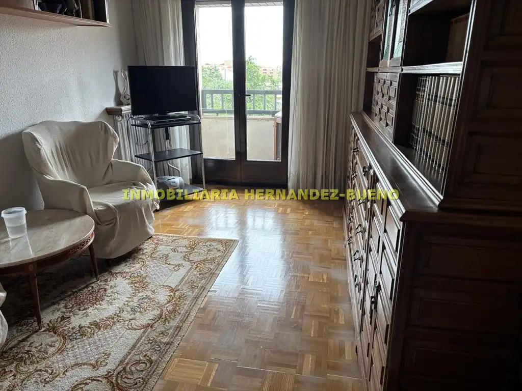 Living room of Flat for sale in Salamanca  with Heating and Balcony