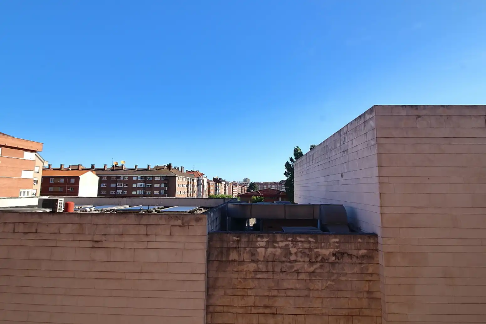 Vista exterior de Pis en venda en Gijón  amb Calefacció i Parquet