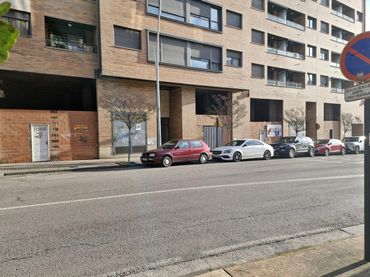 Local comercial en venda a Avenida Del Ferrocarril 7