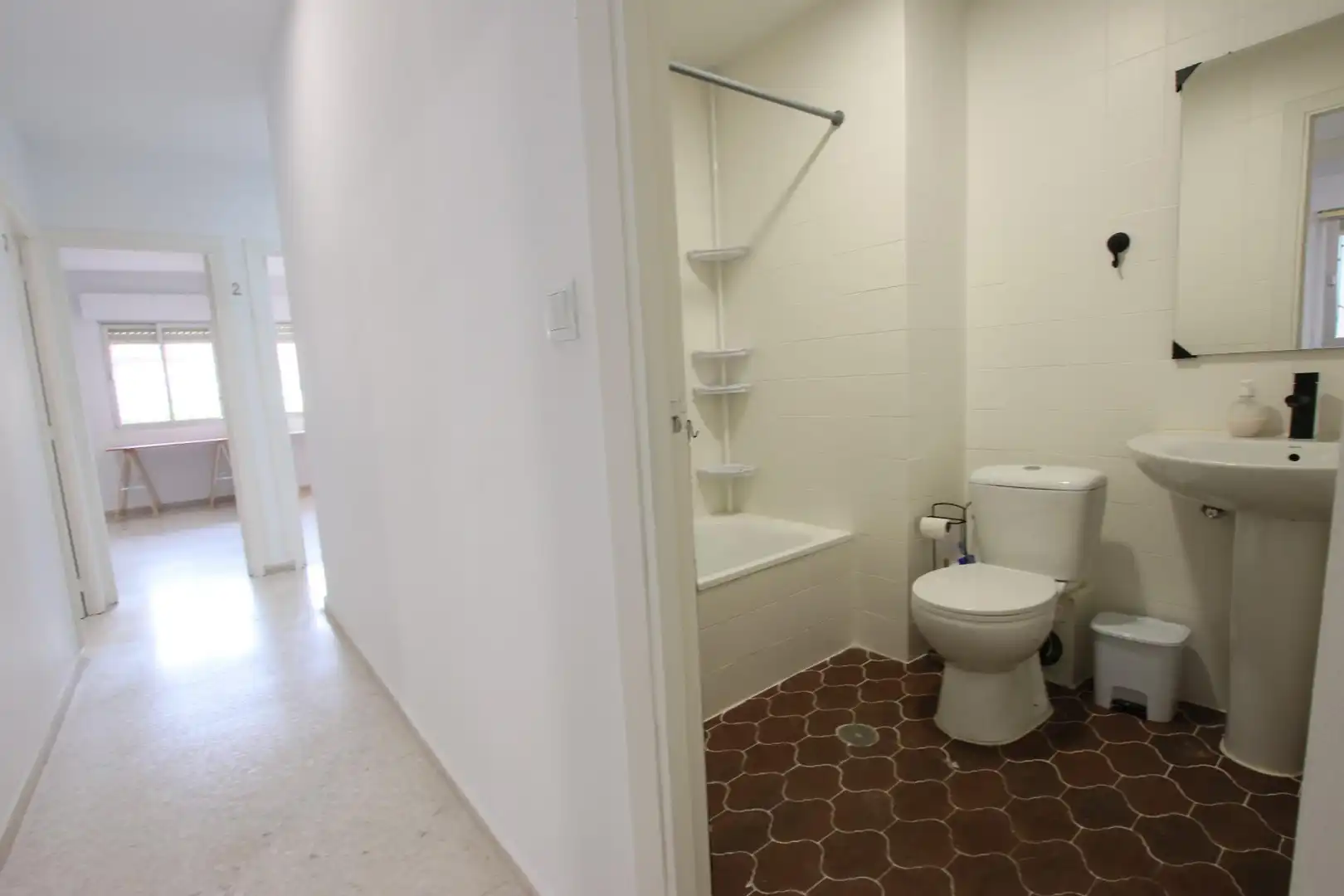 Baño de Piso de alquiler en Badajoz con Terraza y Amueblado