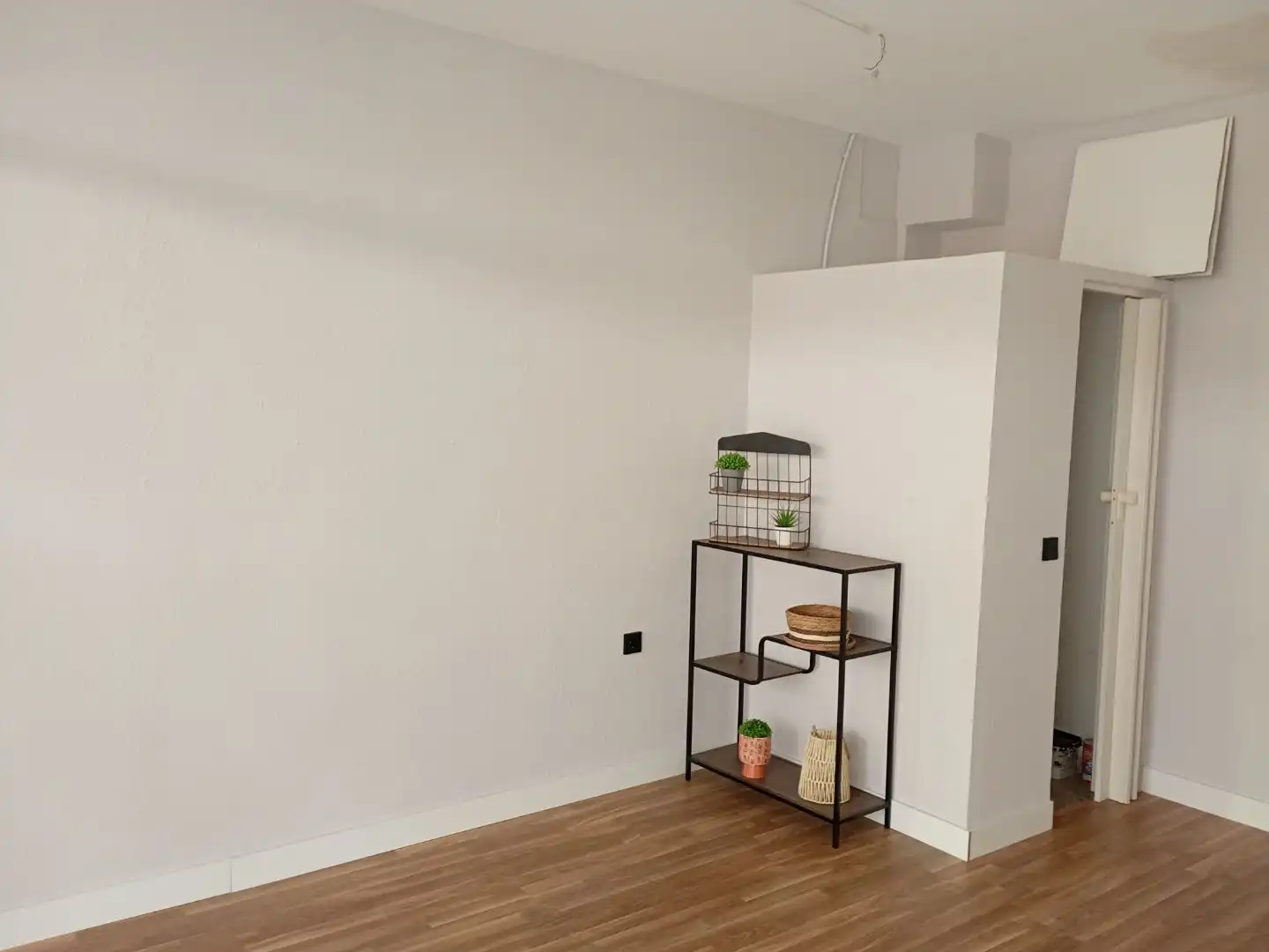 Local en venta en Alcalá de Henares con Parquet y Internet