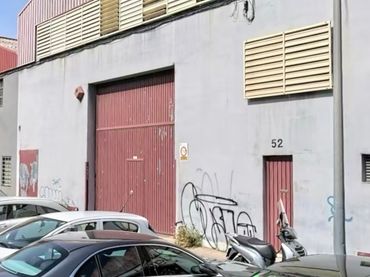 Nau industrial de lloguer a Carrer del Crom