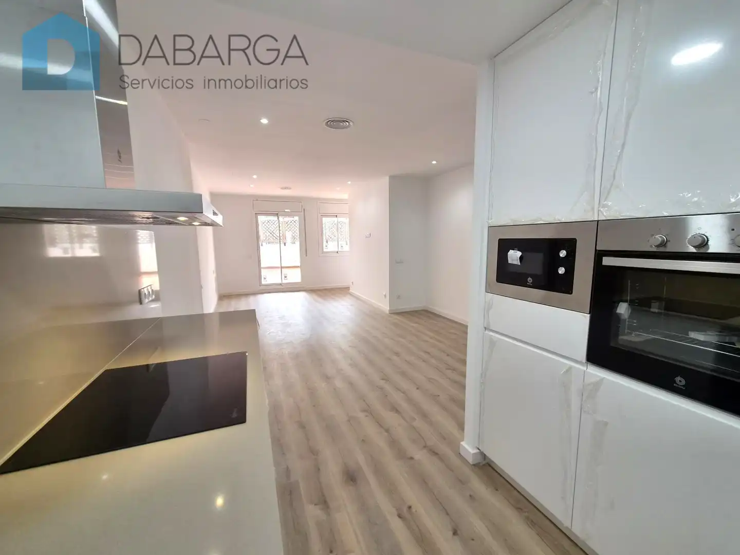 Außenansicht von Wohnung zum Verkauf in Ripollet mit Klimaanlage, Parkett und Terrasse