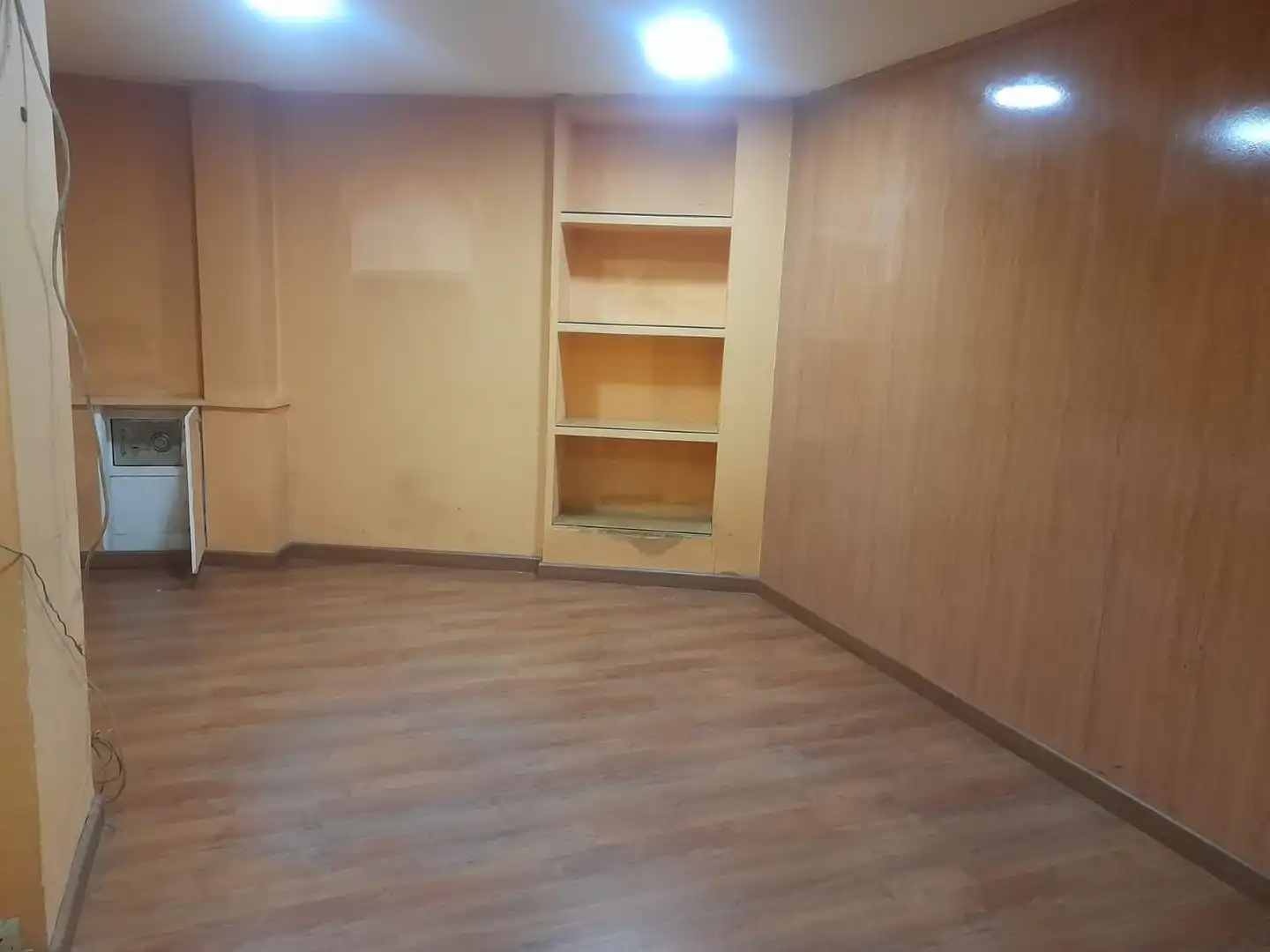 Local comercial en venda a Avenida Gramela 13, imagen 5