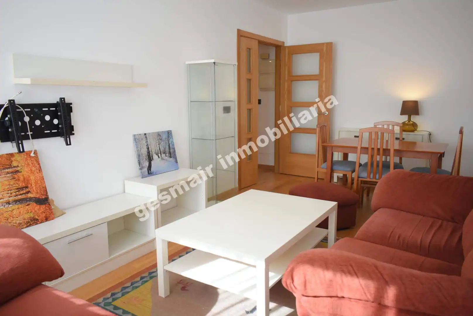 Sala d'estar de Apartament de lloguer en Pontevedra Capital  amb Calefacció, Parquet i Terrassa