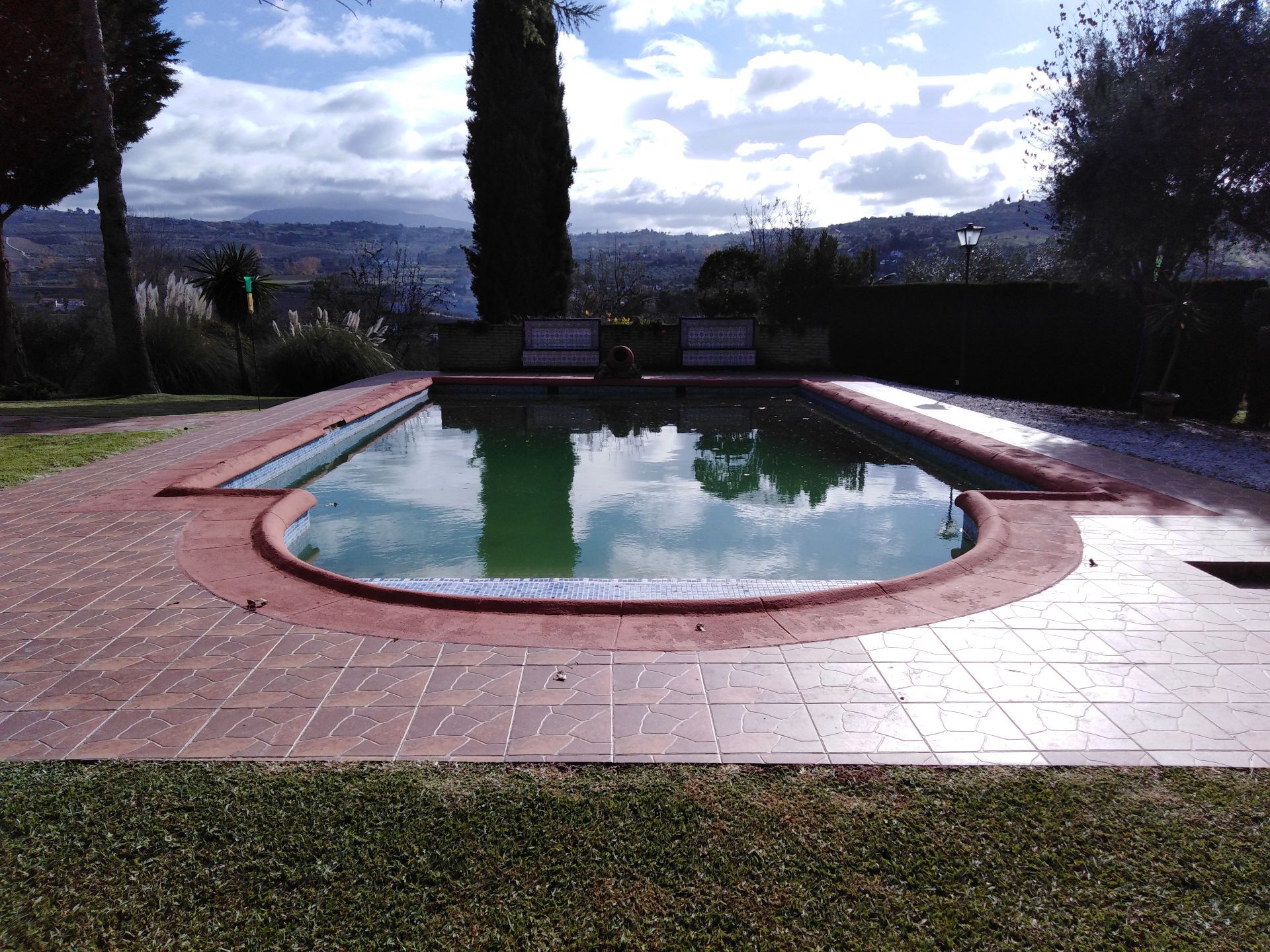 Piscina de Finca rústica en venda en Ronda amb Aire condicionat, Calefacció i Jardí privat