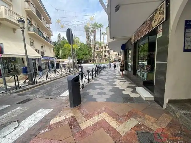 Vista exterior de Pis en venda en Almuñécar amb Aire condicionat i Terrassa
