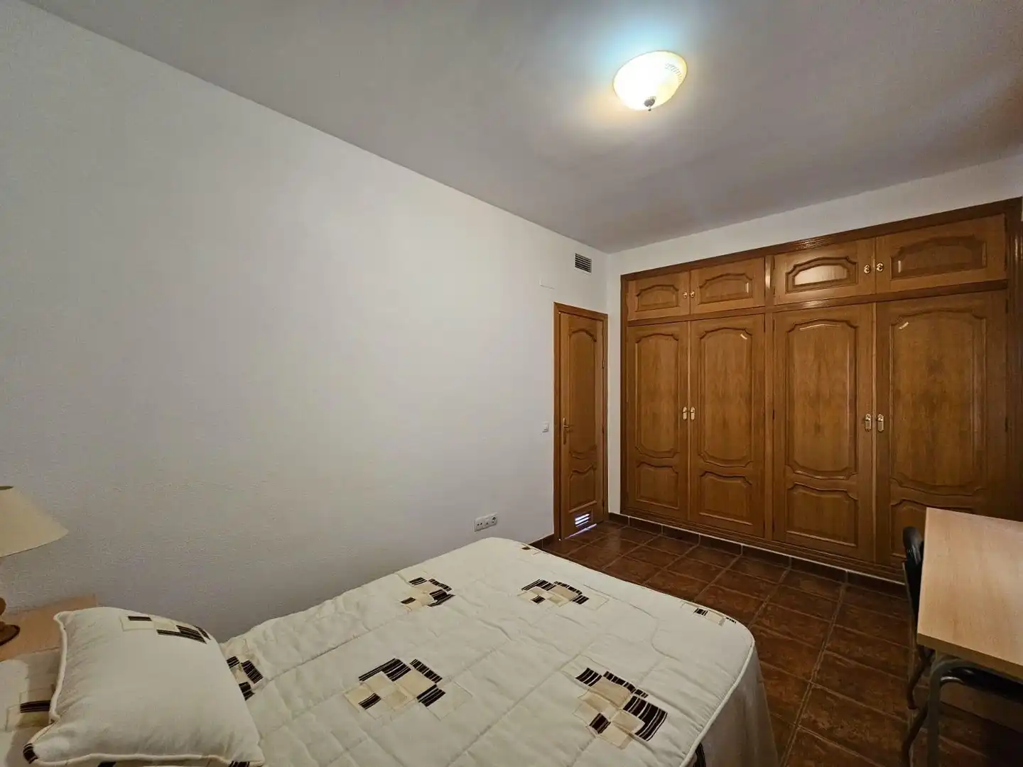 Dormitori de Casa o xalet en venda en Córdoba amb Aire condicionat, Calefacció i Jardí privat