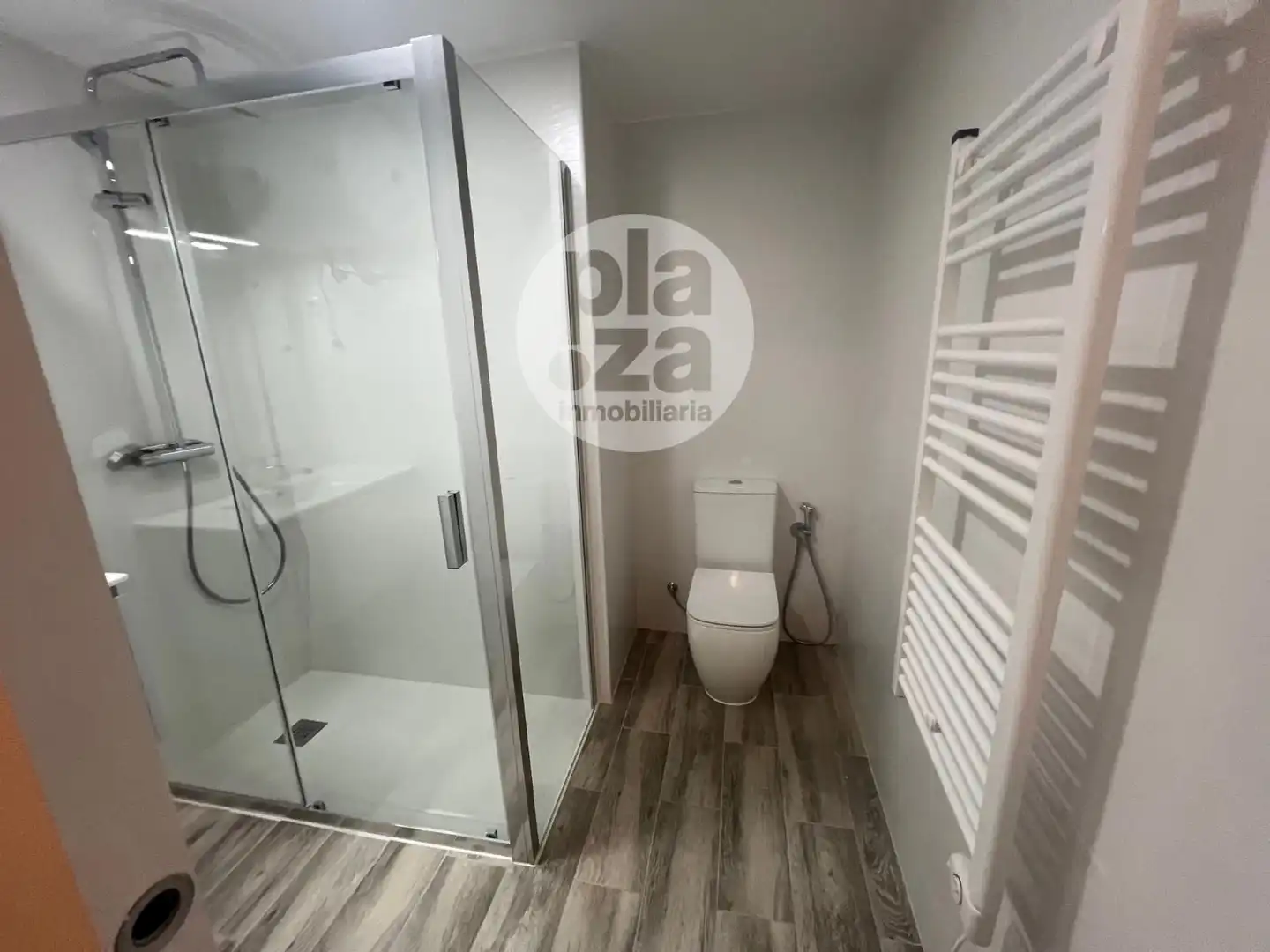 Badezimmer von Wohnung zum Verkauf in Burgos mit Heizung