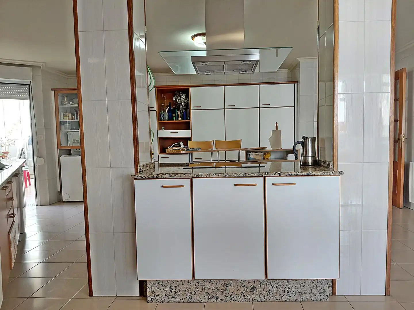 Cuina de Casa o xalet en venda en Cambados amb Calefacció, Jardí privat i Terrassa
