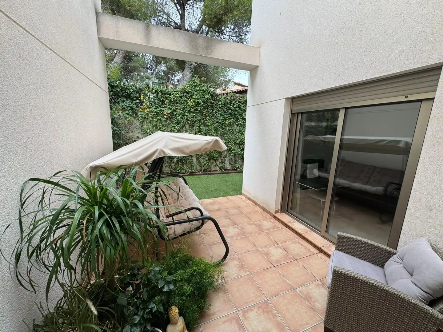 Casa aparellada amb terrassa en venda a Playa del Acequión, Náufragos y Rocío del Mar
