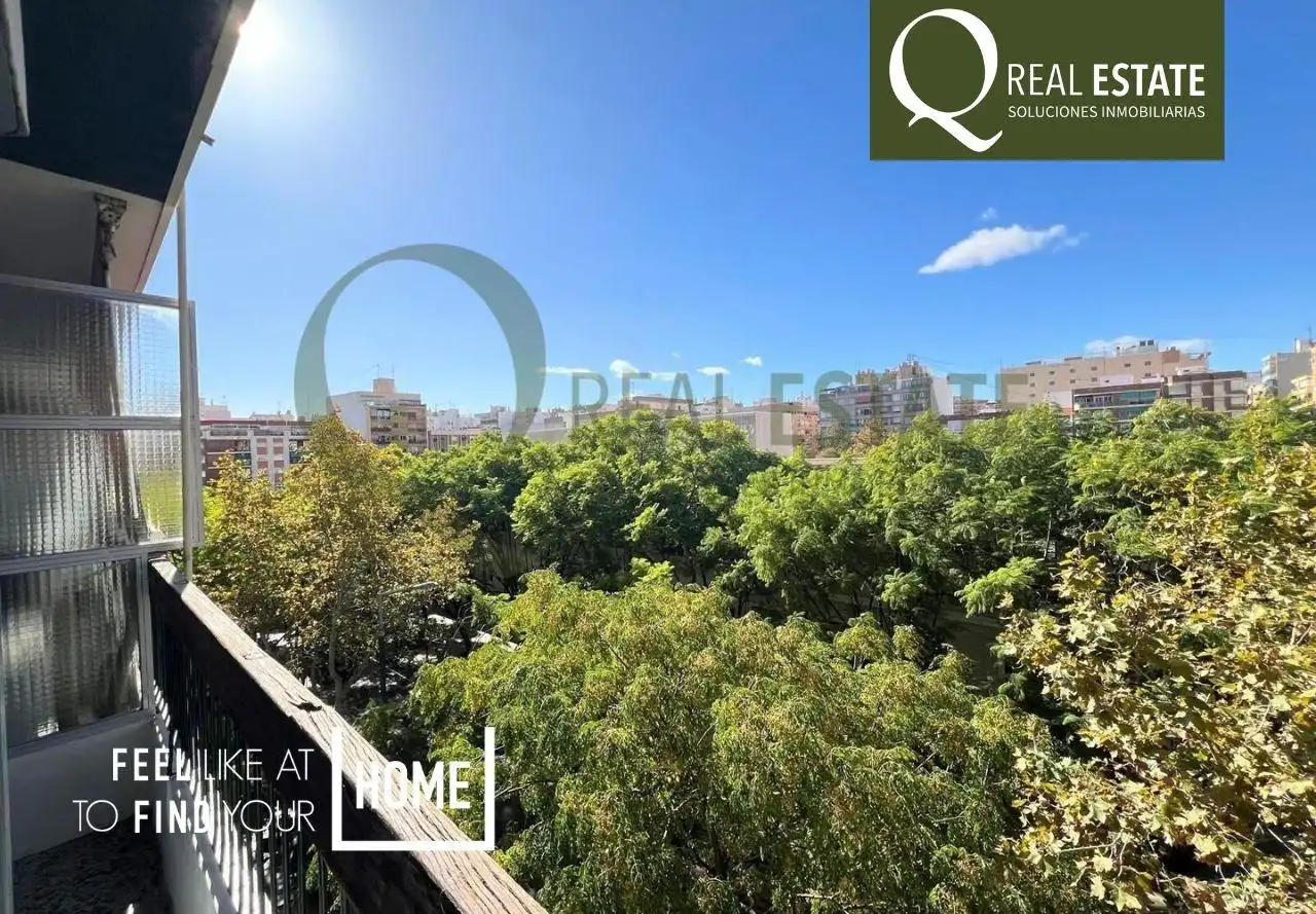 Vista exterior de Piso en venta en Agost con Balcón