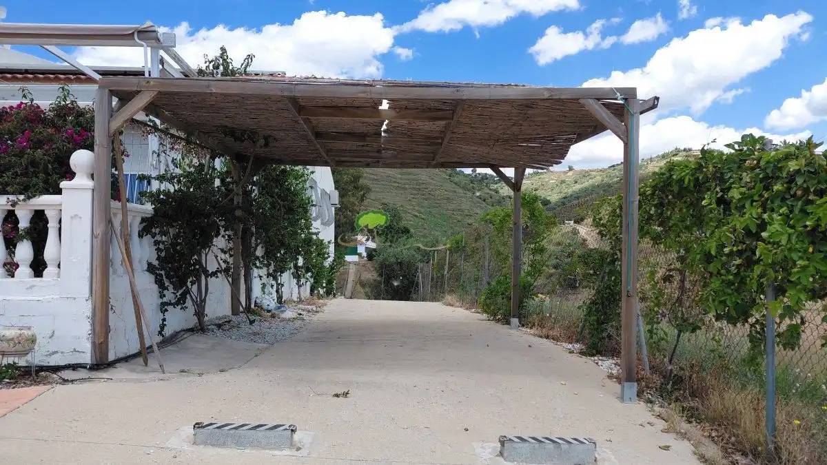 Vista exterior de Finca rústica en venda en Vélez-Málaga amb Aire condicionat, Terrassa i Traster