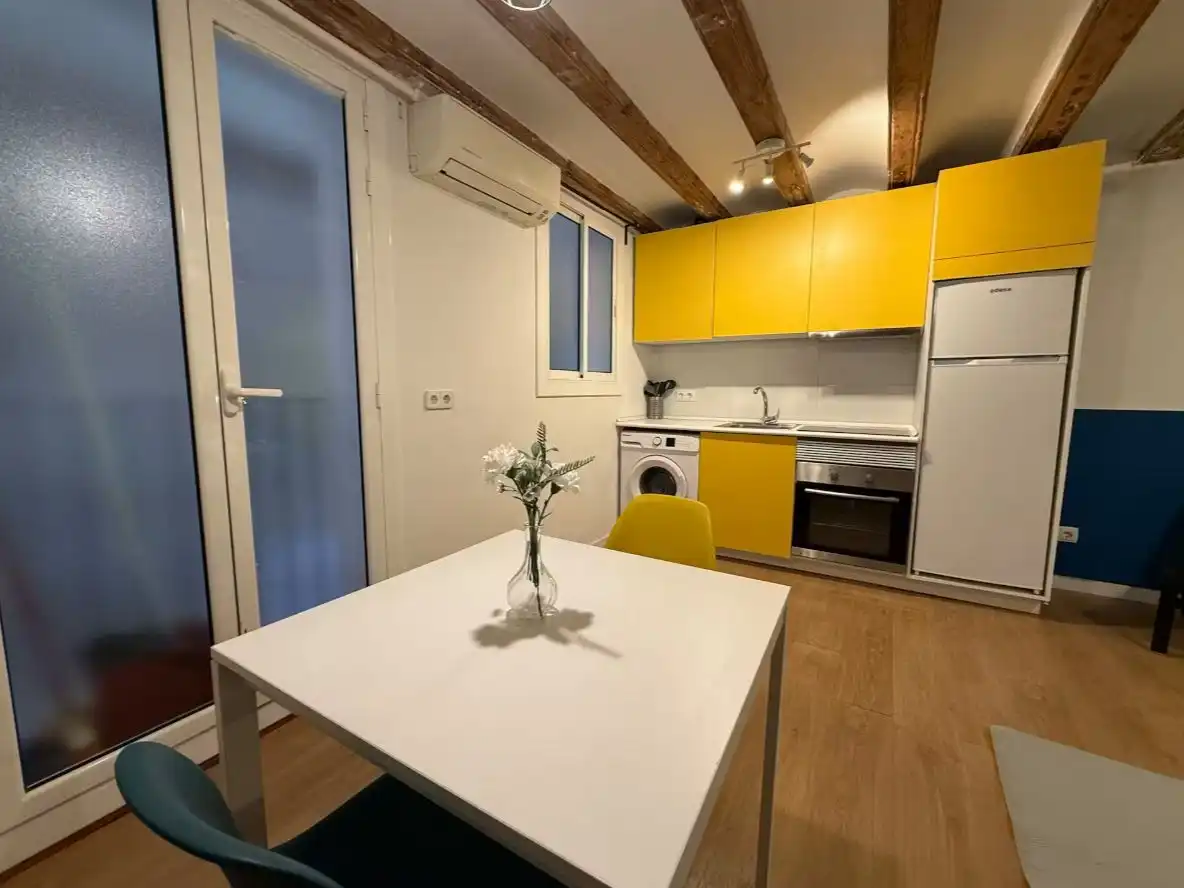 Küche von Wohnung zur Miete in Ciutat Vella