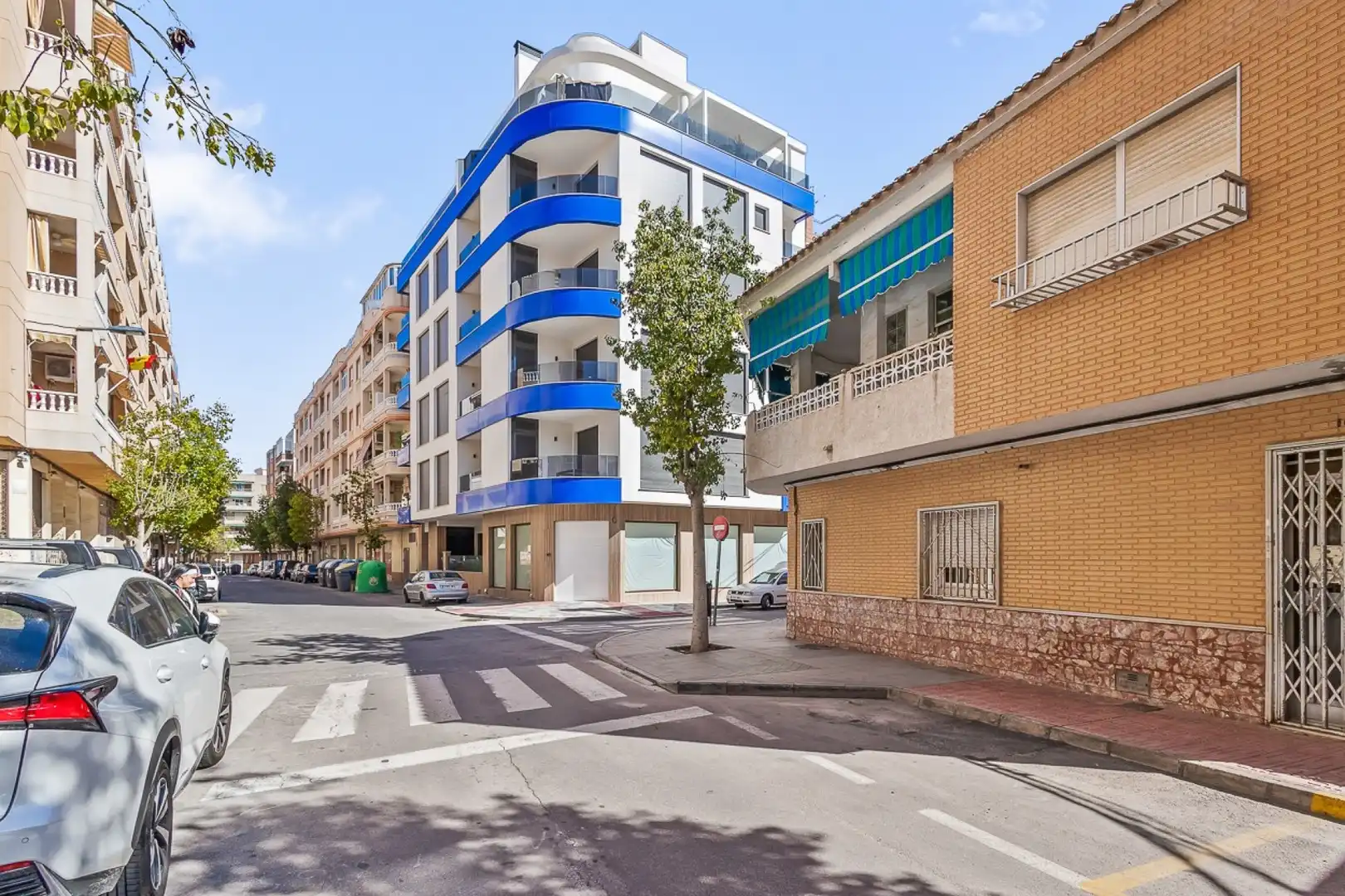 Außenansicht von Wohnung zum Verkauf in Torrevieja mit Klimaanlage, Heizung und Terrasse