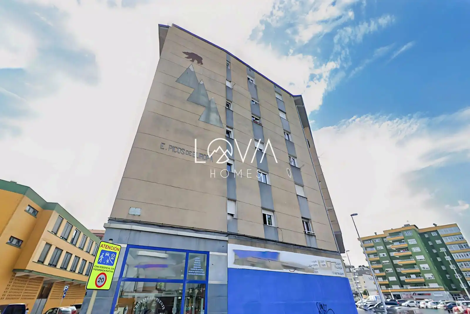 Vista exterior de Piso en venta en Torrelavega 