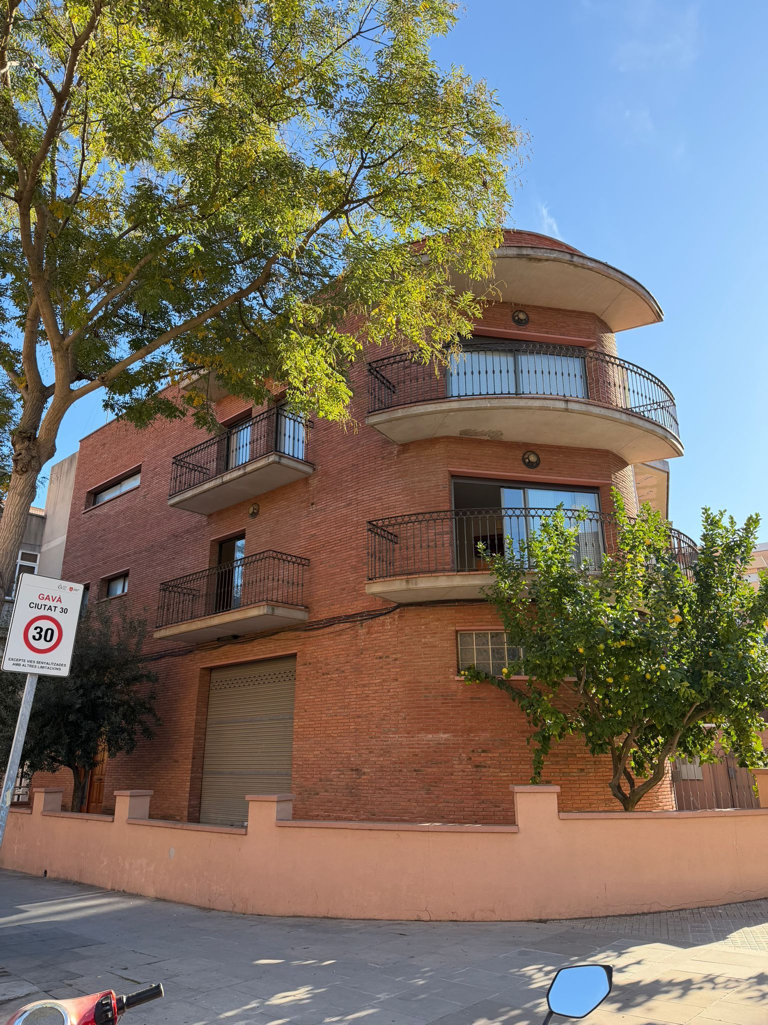 Vista exterior de Casa o chalet en venta en Gavà con Calefacción, Terraza y Trastero