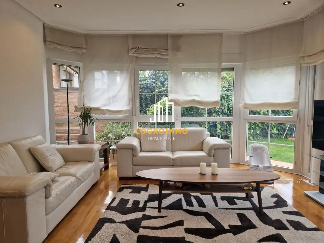 House with pool for sale in Avda. Madrid, imagen 10
