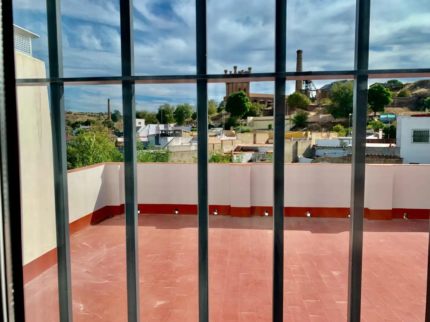 Vista exterior de Edificio en venta en Villanueva del Río y Minas