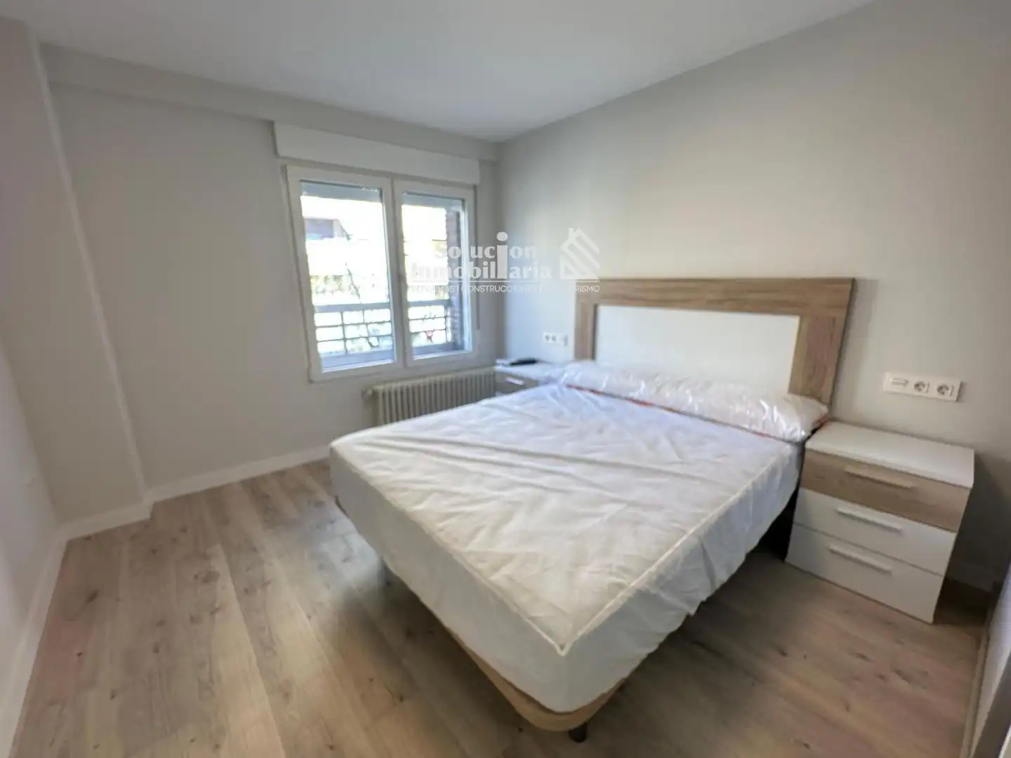 Schlafzimmer von Wohnung zur Miete in Salamanca mit Heizung, Terrasse und Möbliert