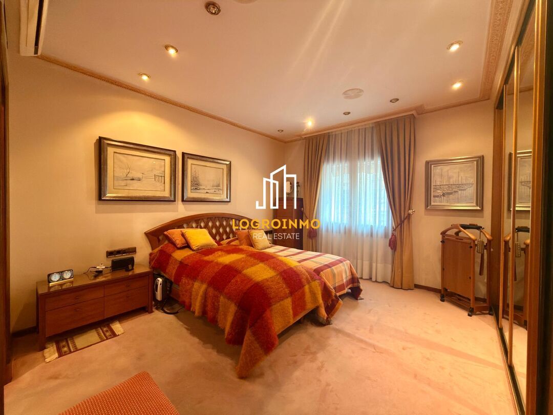 Piso en venta en Gran Via, Centro