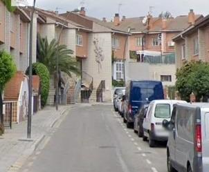 Vista exterior de Casa o xalet en venda en Getafe amb Jardí privat