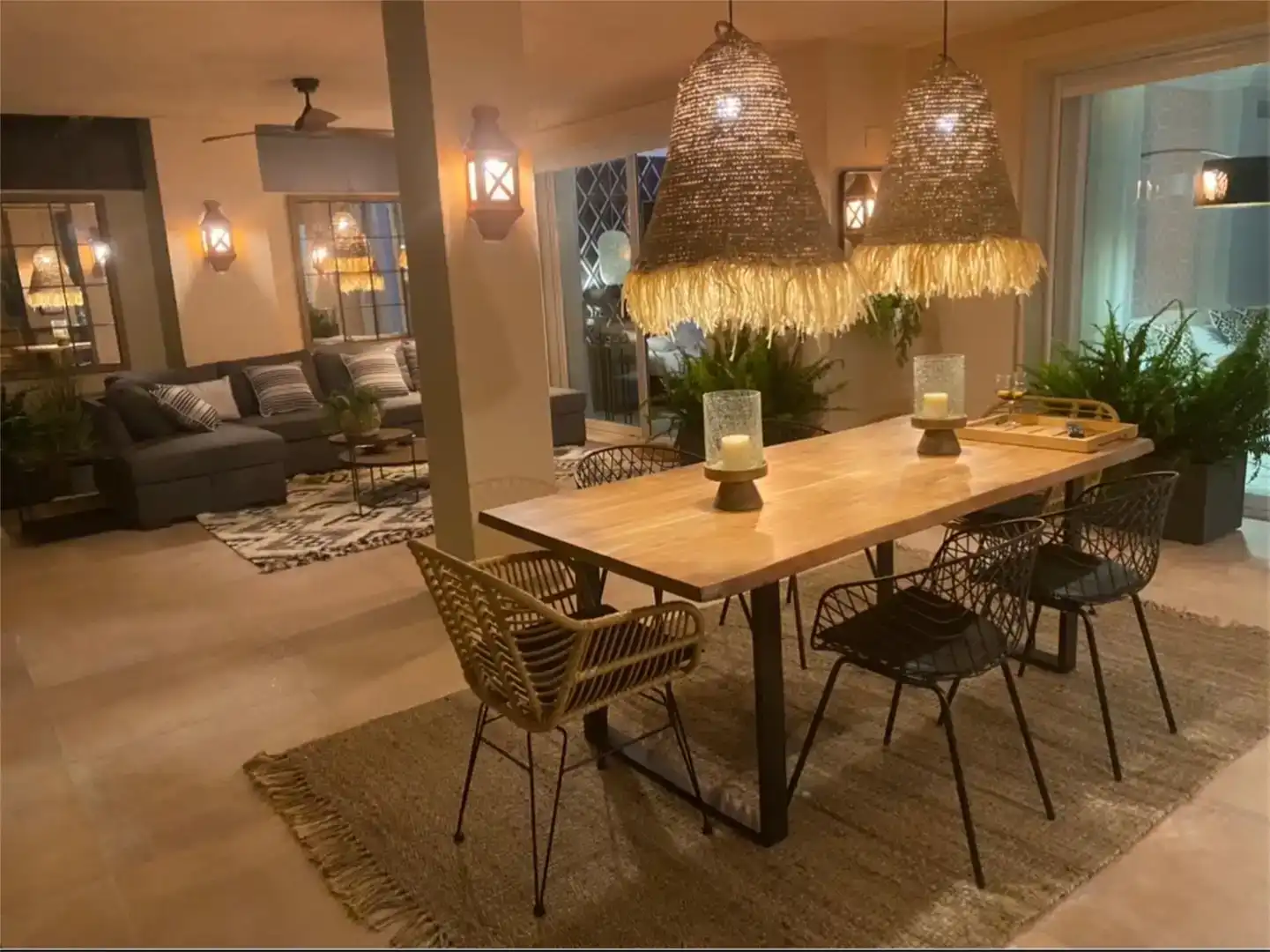 Menjador de Apartament en venda en Marbella amb Aire condicionat i Piscina