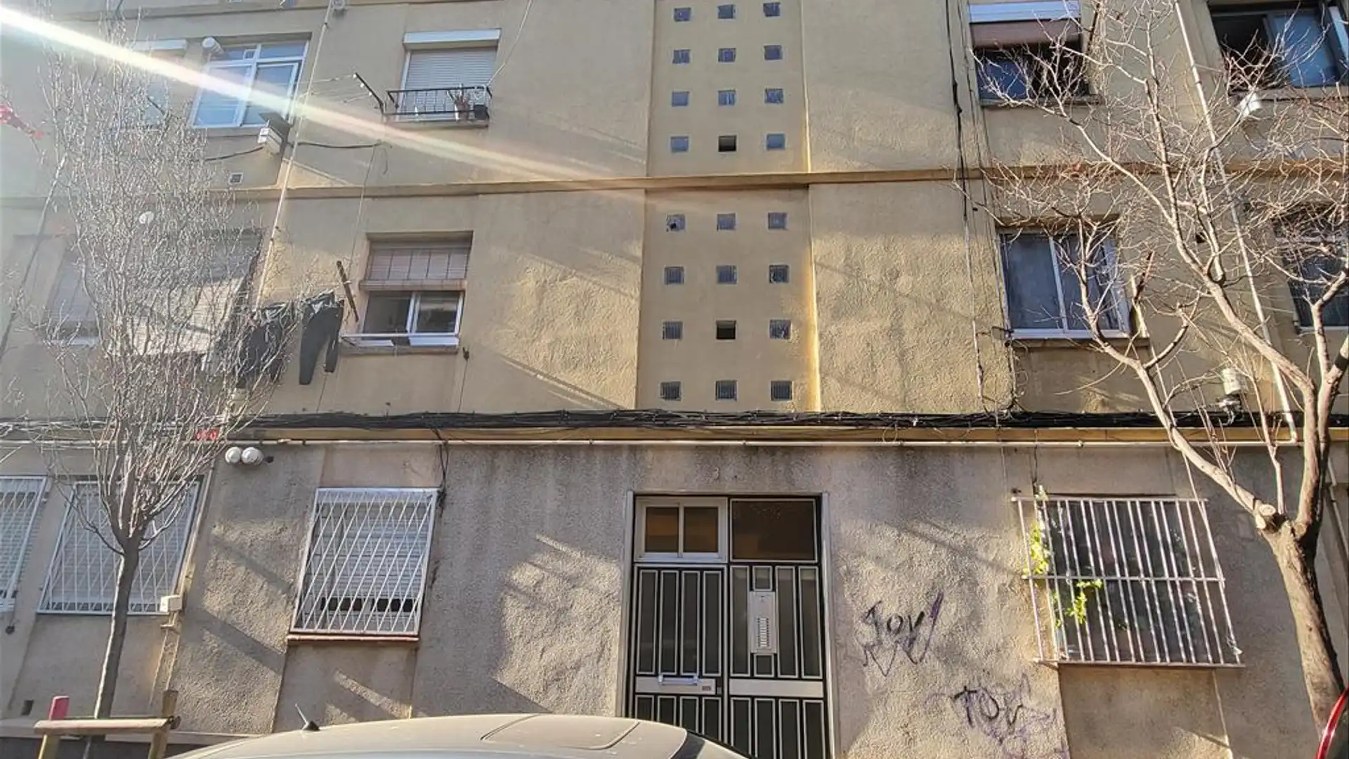 Exterior view of Flat for sale in L'Hospitalet de Llobregat