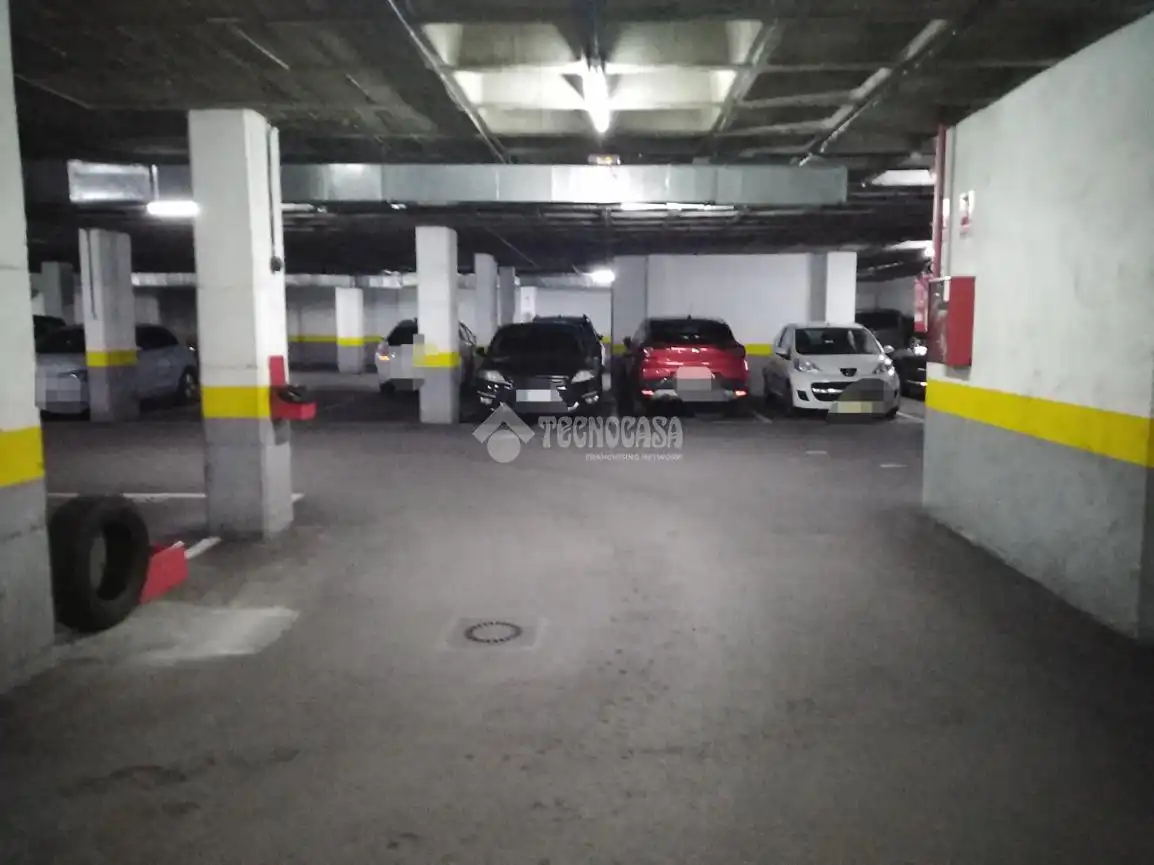 Einzelparkplatz zur Miete in PASEO DE LAS ACACIAS